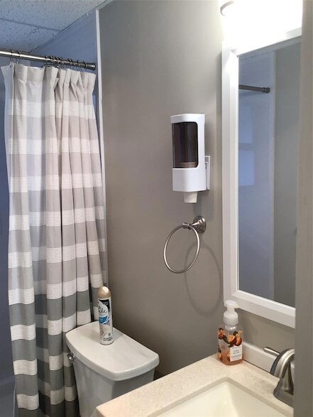 Building Photo - 7797 Golf Cir Dr