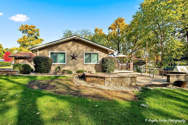 Building Photo - 34679 N Hiawatha Trl