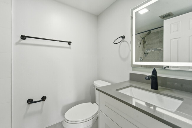 Building Photo - 11477 NW 39th Ct