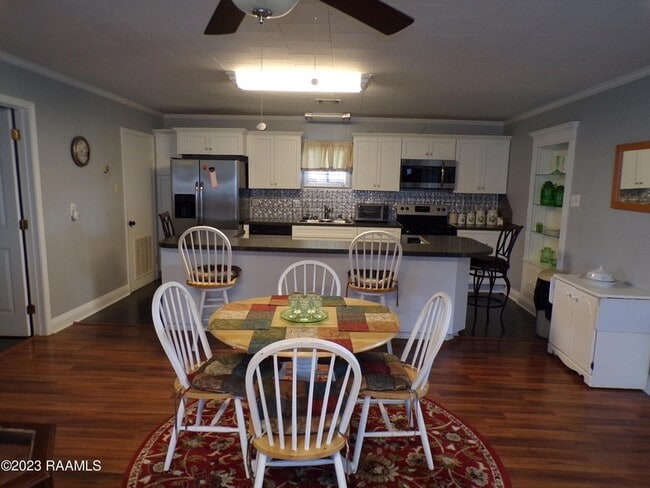 Building Photo - 212 Thoroughbred Dr