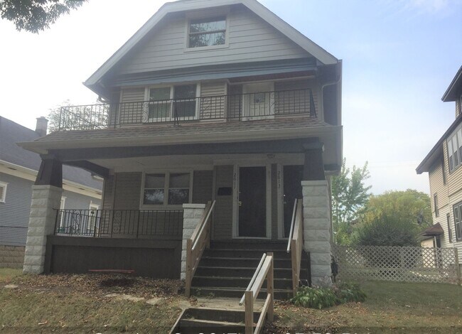 Primary Photo - 2611 N 51st St