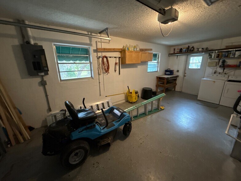 Building Photo - 11675 W Dixie Shores Dr