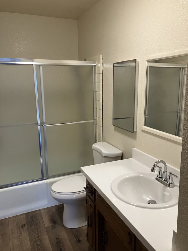 Building Photo - 173 Birch Ave