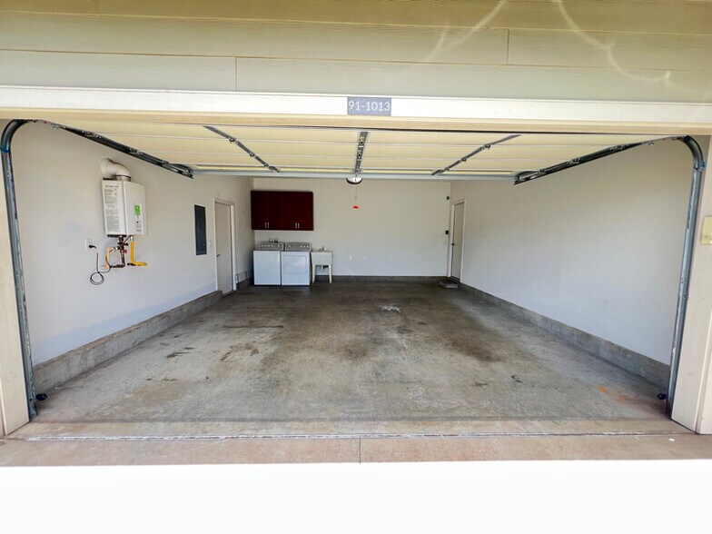 Building Photo - 911013-1013 Maomao Lp