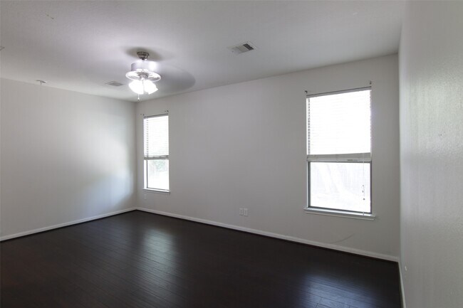 Building Photo - 9431 Black Tooth Way