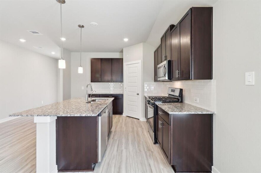 Building Photo - 6254 Brazos Trl Dr