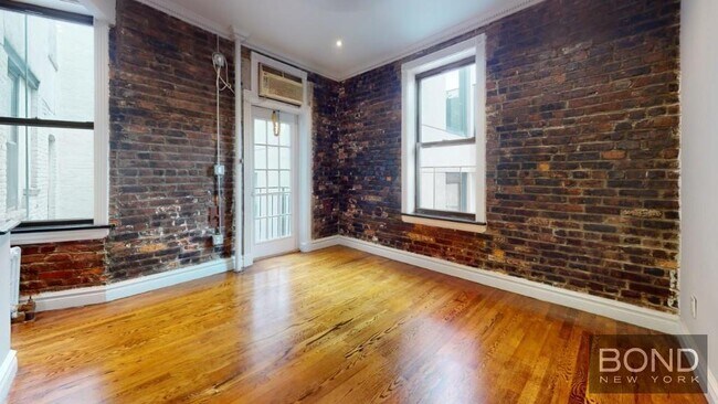 Building Photo - 432 E 13th St