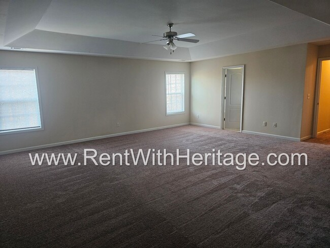 Building Photo - WOW!!...GORGEOUS!!..UPGRADES /AMAZING MASTER/ FENCED YD/ SWIM-TENNIS