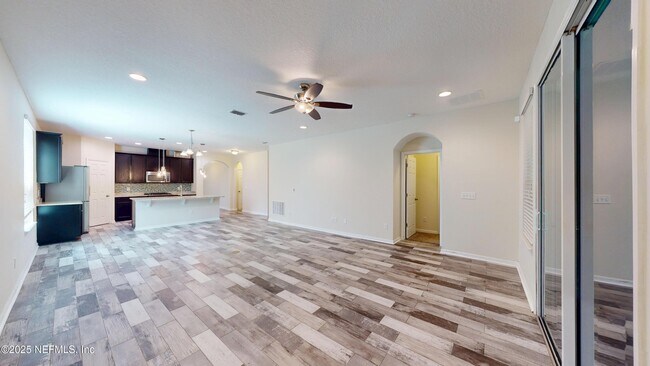 Building Photo - 65 Lone Eagle Way
