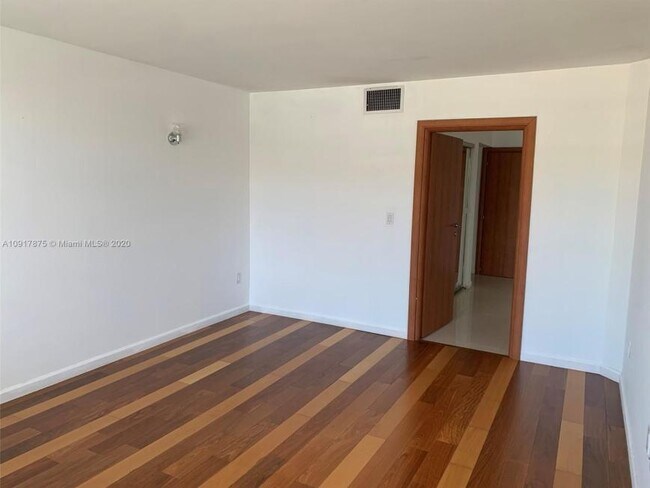 Building Photo - 1 bedroom in North Miami Beach FL 33179