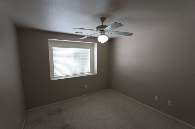 Building Photo - 3-Bedroom Condo in Ponderosa Trails | Backyard + Washer & Dryer