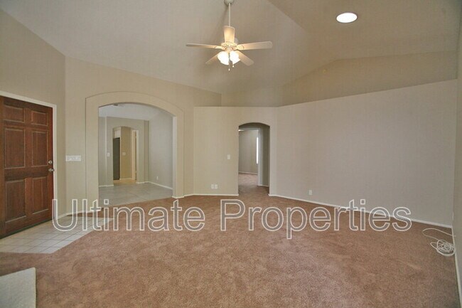 Building Photo - 7721 W Tonto Dr