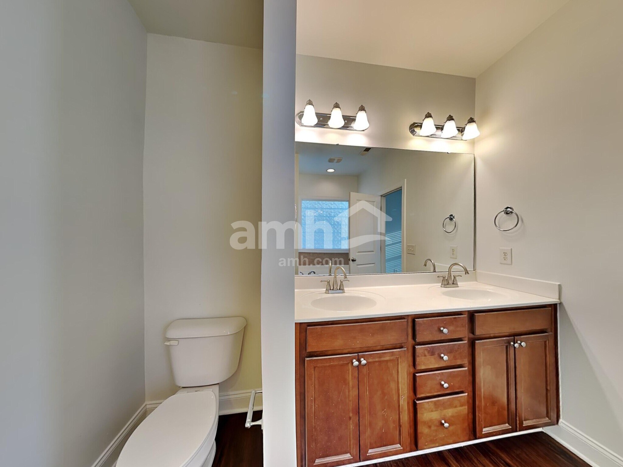 Building Photo - 107 Windy Creek Ln