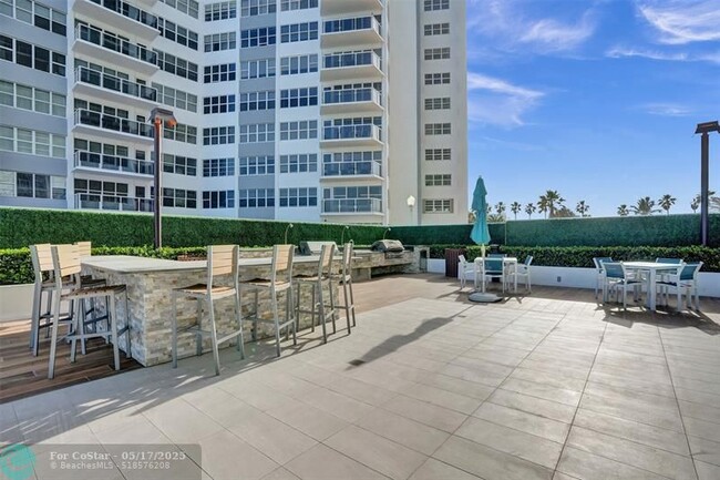 Building Photo - 3750 Galt Ocean Dr