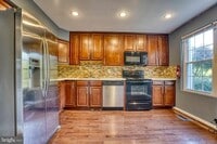 Building Photo - 20 Delafield Ct