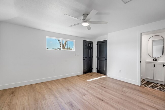 Building Photo - Newly Remodeled JADU for Rent – Modern & Private