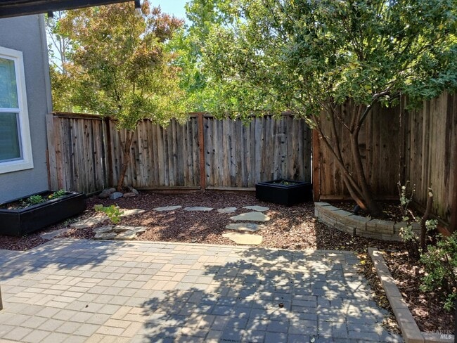 Building Photo - 2022 Verbena Dr