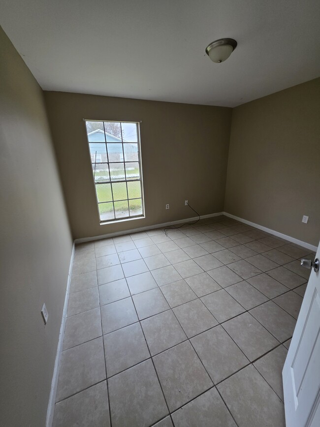 Building Photo - El Scott