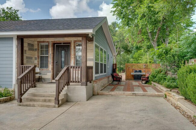 Building Photo - 2609 Wheless Ln