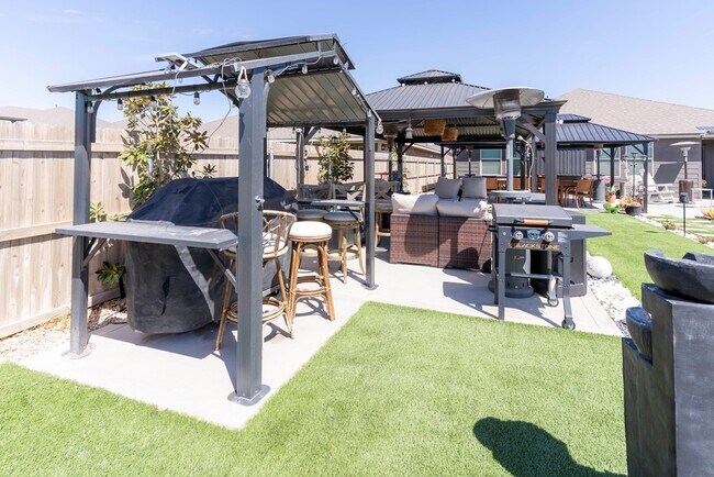 Building Photo - 7710 Purple Vitex Rd