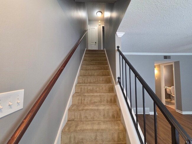 Building Photo - 2106 Harbert Ave