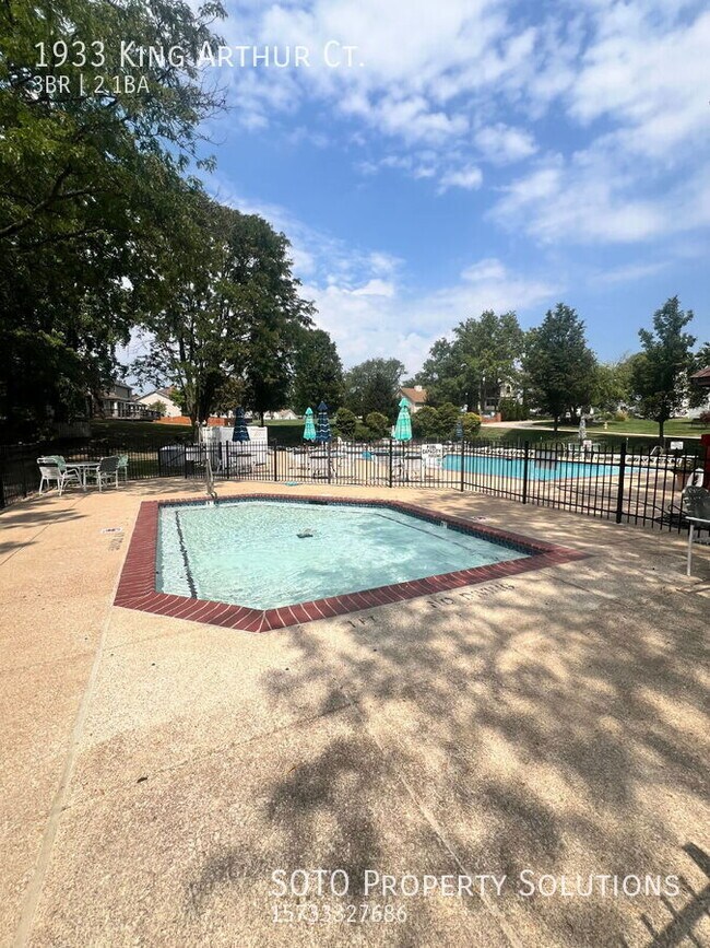 Building Photo - 1933 King Arthur Ct