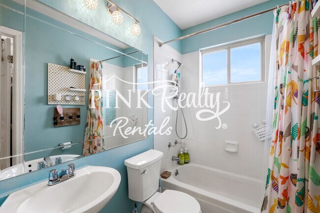 Building Photo - 3395 Beechwood Ct