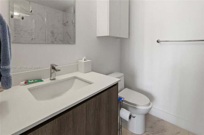 Building Photo - 17550 Collins Ave