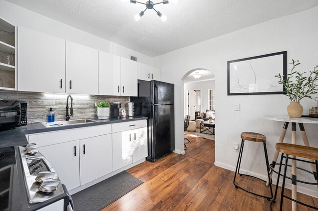 Building Photo - 11 NW 68th Terrace