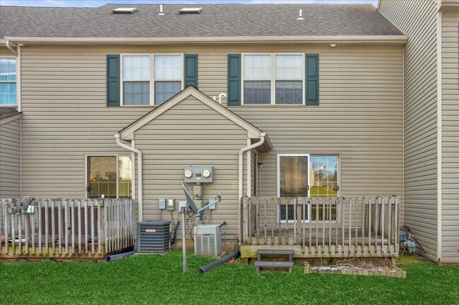 Building Photo - 1853 Bradfield Dr