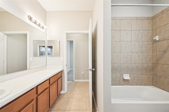 Building Photo - 12612 Avelar Creek Dr