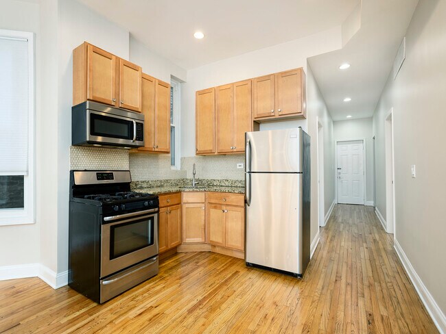 Building Photo - 1306 S Fairfield Ave