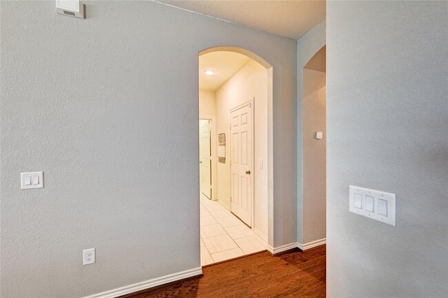 Building Photo - 23847 Northwood Terrace Ln