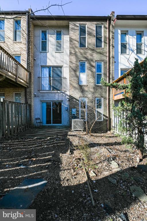Building Photo - 1727 Cy Ct