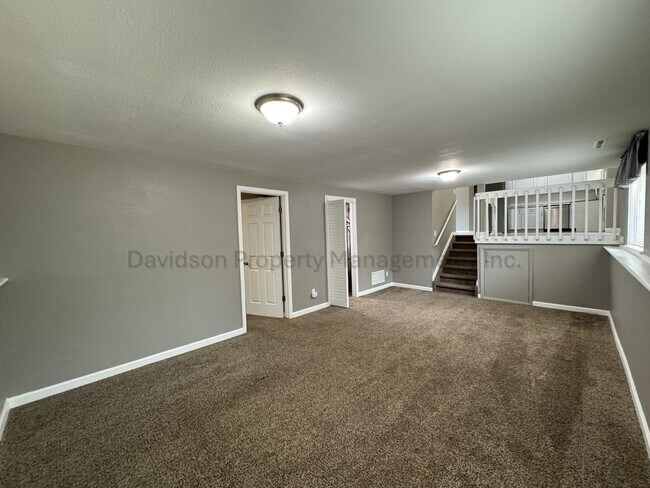 Building Photo - 4470 Monica Dr