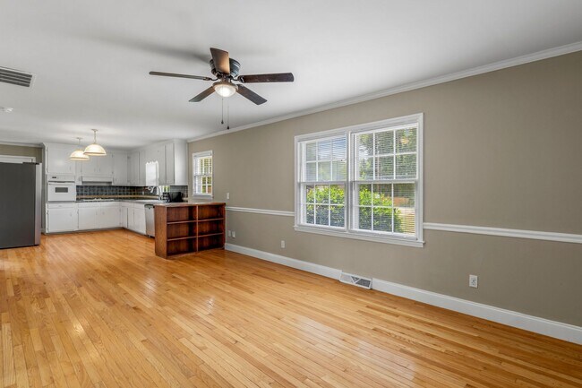Building Photo - Large Renovated Ranch Home, Two Kitchens & Two Living Areas, Hardwood Flooring, Deck, Fenced!