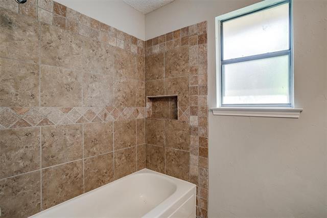 Building Photo - 5909 Kesler Dr