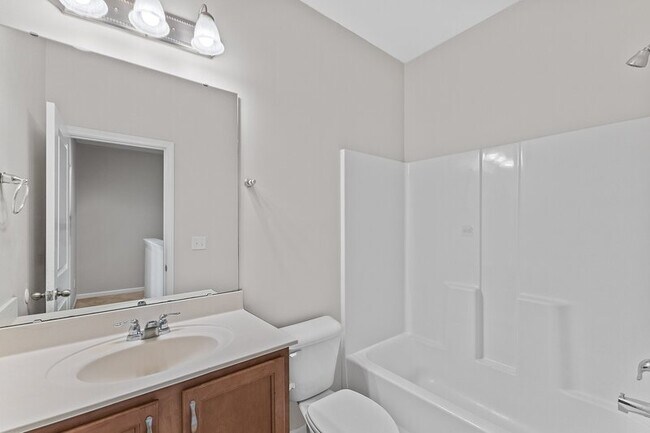 Building Photo - 1017 Fitchie Pl