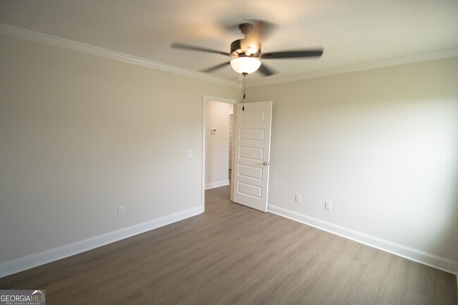 Building Photo - 114 Enclave Ct