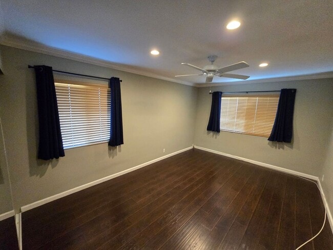 Building Photo - Spacious 2BR/2BA Near the Beach — Garage, Pets OK, Available Now