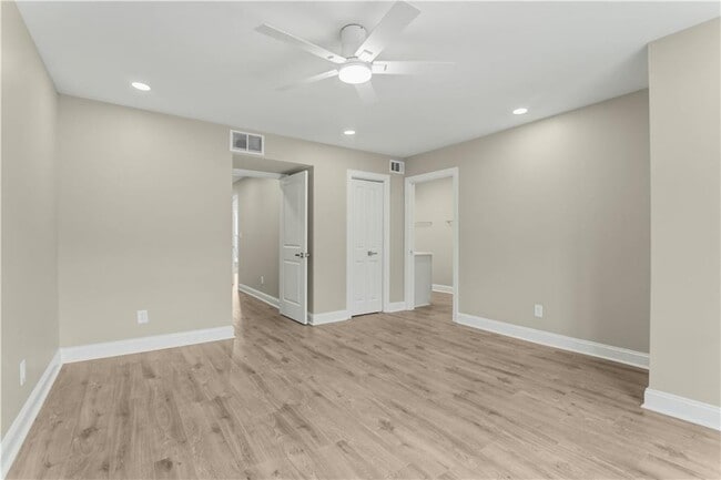 Building Photo - 49 Ivy Gates NE