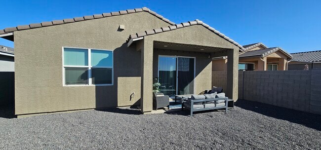 Building Photo - 3049 Hayden Rose Ave