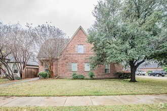 Building Photo - Luxury Three Bedroom Duplex in Arlington H...