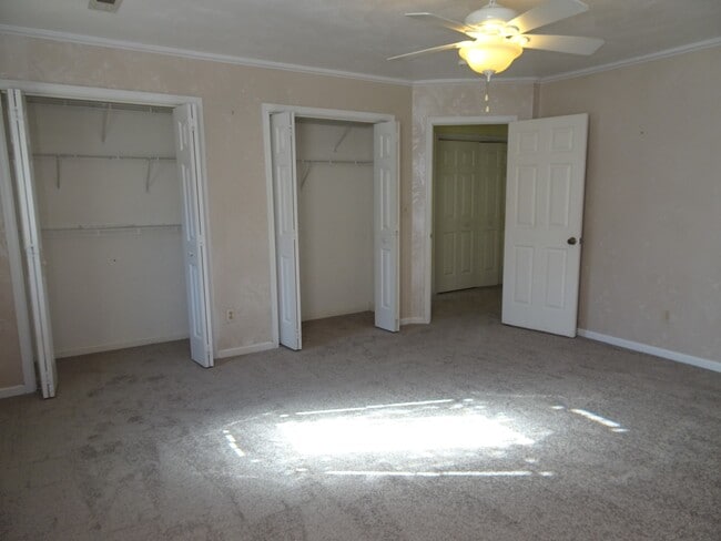 Building Photo - Single Family Ranch in Fawn Lake Newport N...