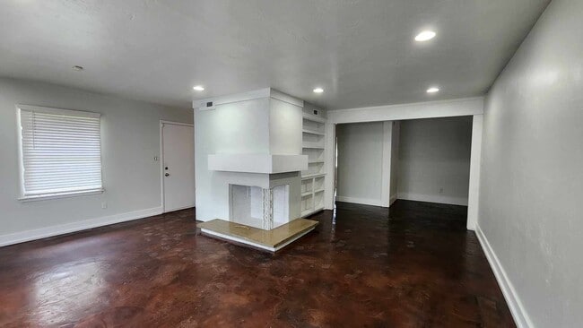 Building Photo - 3701 NW 60th St