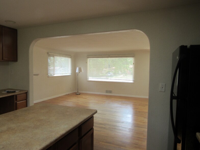 Building Photo - 615 N 31st St