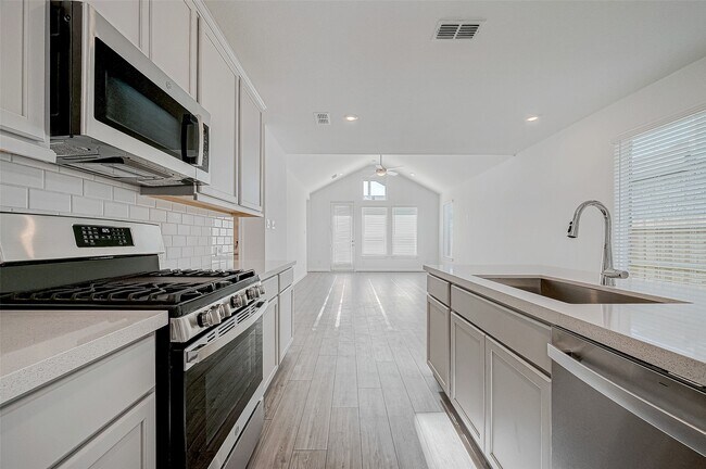 Building Photo - 22111 Ingham Blf Ln