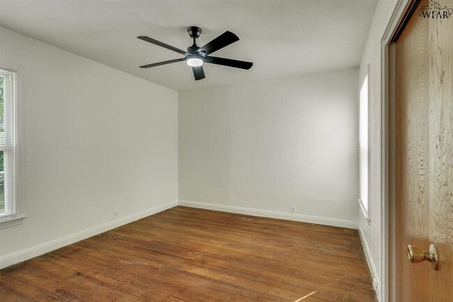 Building Photo - 2508 Fain St