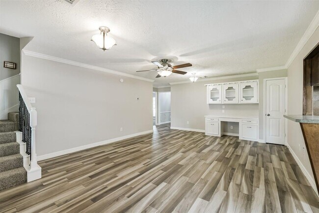 Building Photo - 28902 Twisted Oak Dr