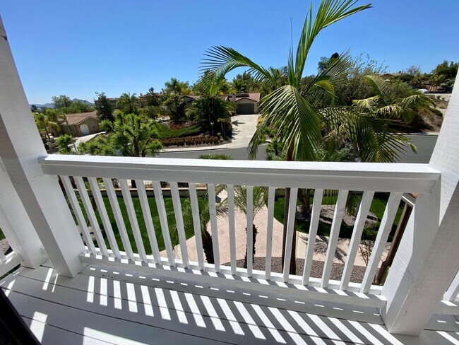 Building Photo - Executive 5 BR Home With Pool RV Parking H...